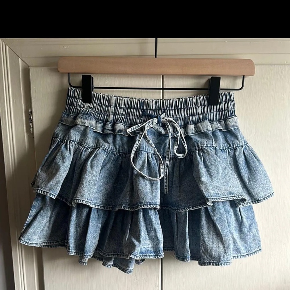 Boutique Jean ruffle mini skirt
